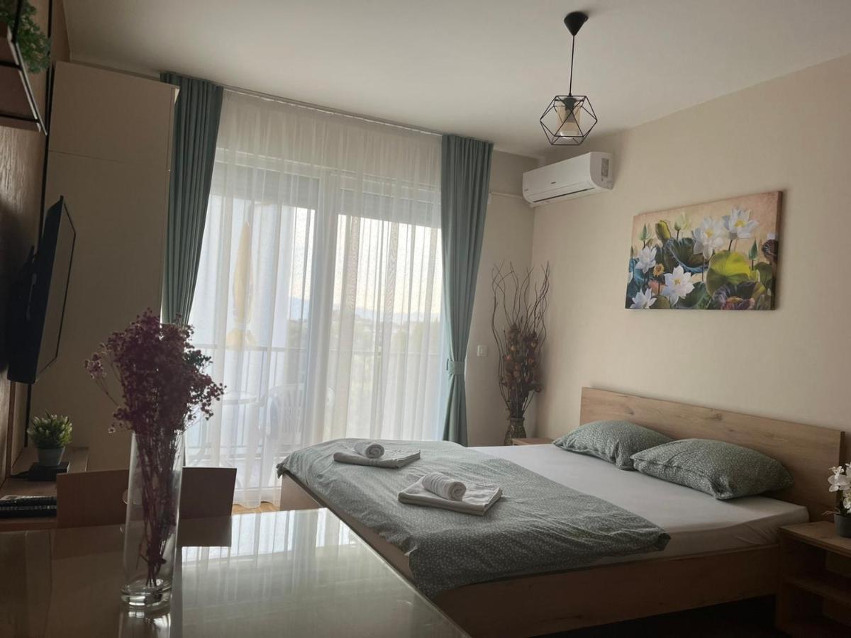 Jana Apartment Ohrid Esterno foto